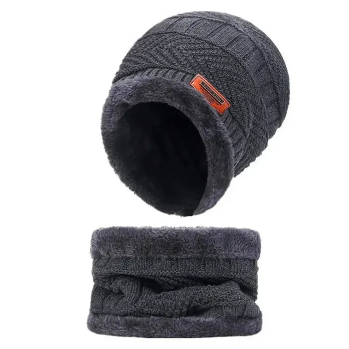 2 pairs of warm winter hats