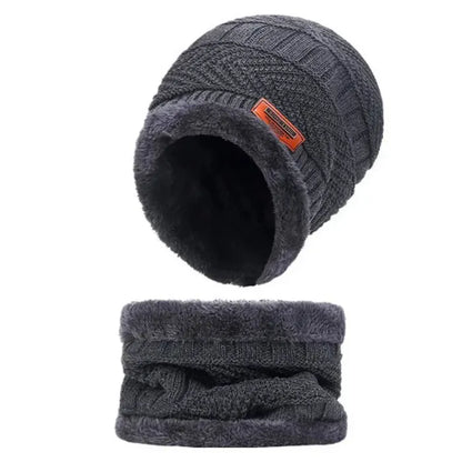 2 pairs of warm winter hats